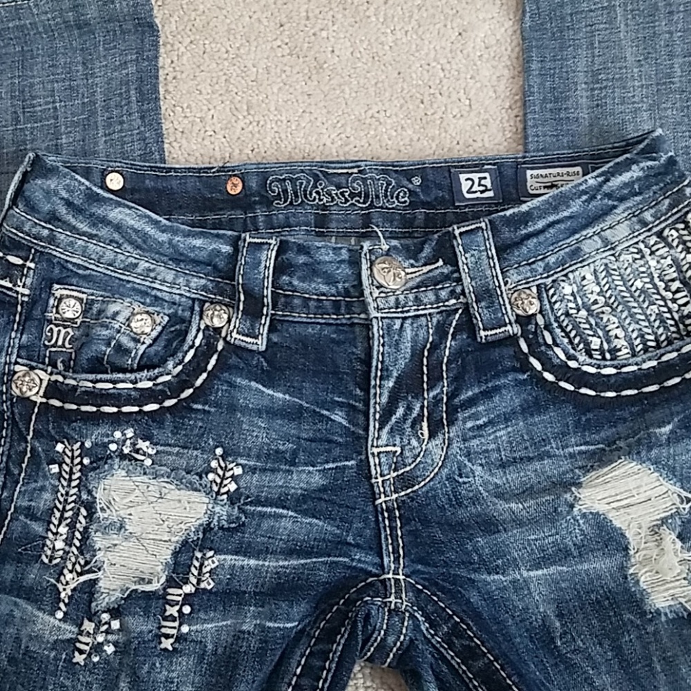 Size 25 Miss Me jeans hemmed to 28